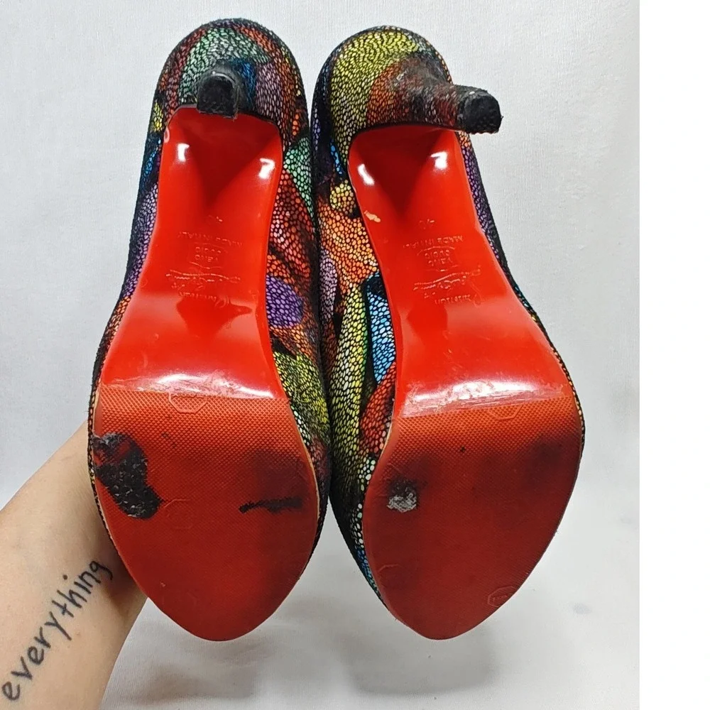 Christian Louboutin Daffodile Pumps 40 Pebble Texture Platform Leather Heels Red